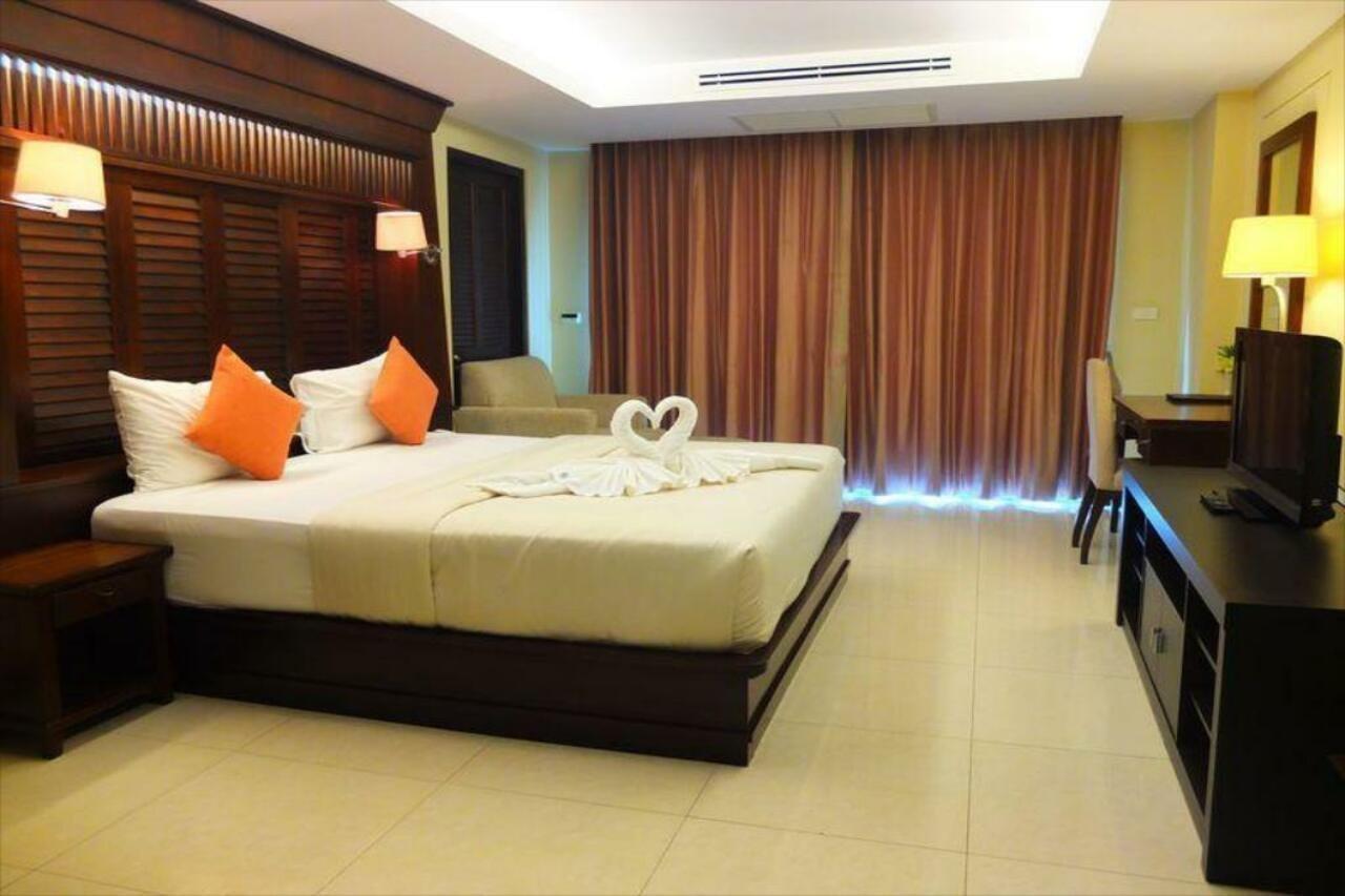 August Suites Pattaya Εξωτερικό φωτογραφία
