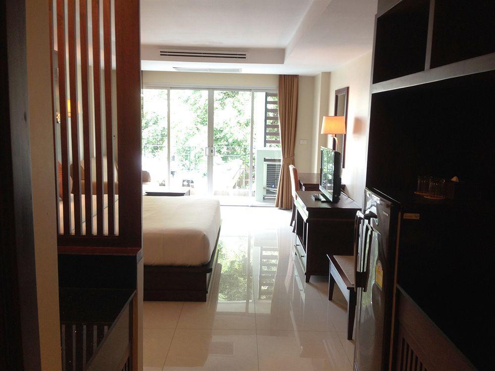 August Suites Pattaya Εξωτερικό φωτογραφία