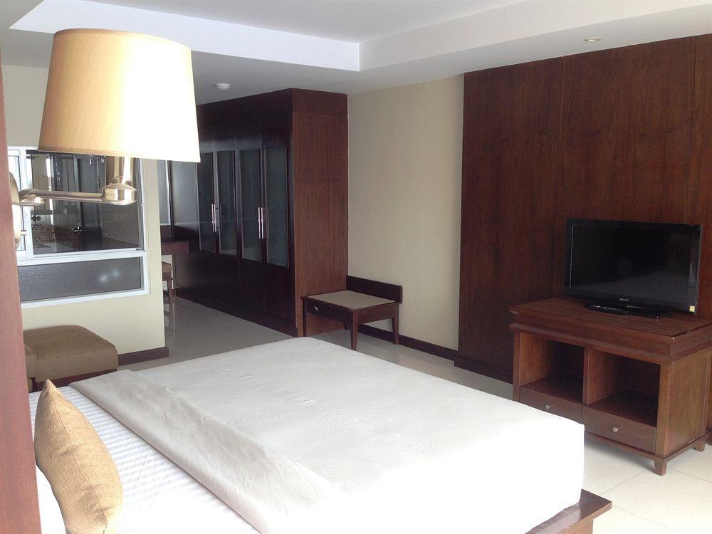 August Suites Pattaya Εξωτερικό φωτογραφία