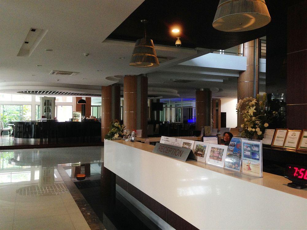 August Suites Pattaya Εξωτερικό φωτογραφία